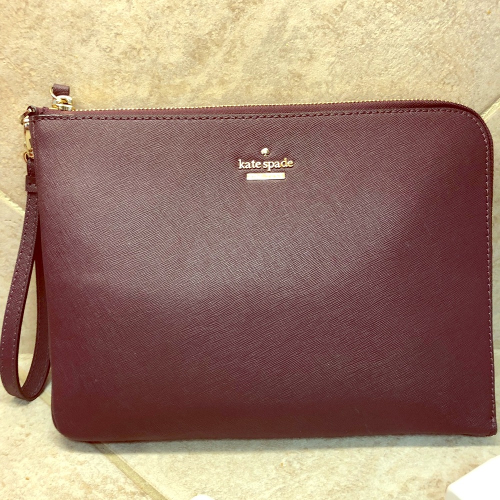 Kate spade charging wristlet